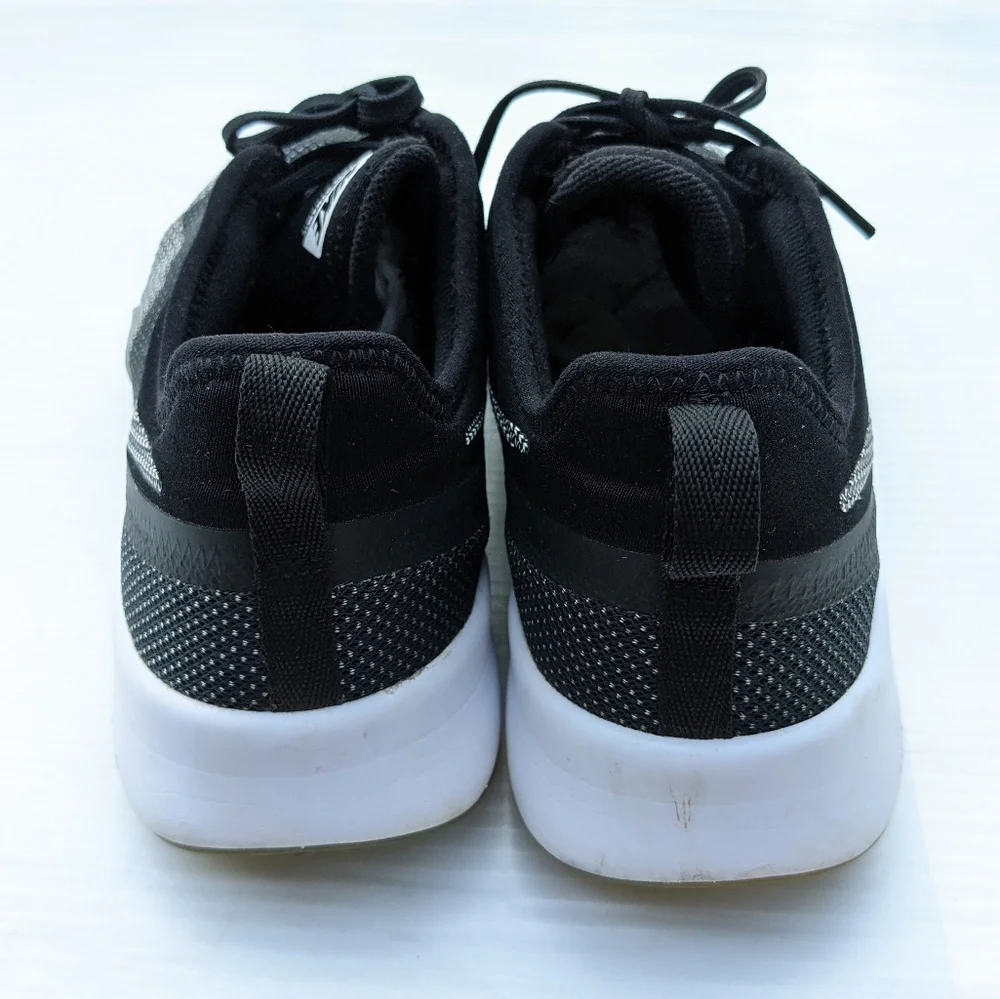 NIKE Air Zoom Dynamic TR Black Running Shoes women's size 8